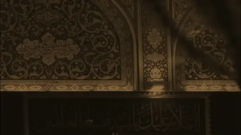 يا سيّدةَ النور، يا فاطمةُ الطاهرة، برحيلِكِ أُطفِئَت شمسُ الرحمةِ . #يافاطمة_الزهراء #بحق_فاطمة_الزهراء #يافاطمة #فاطمة_الزهراء 