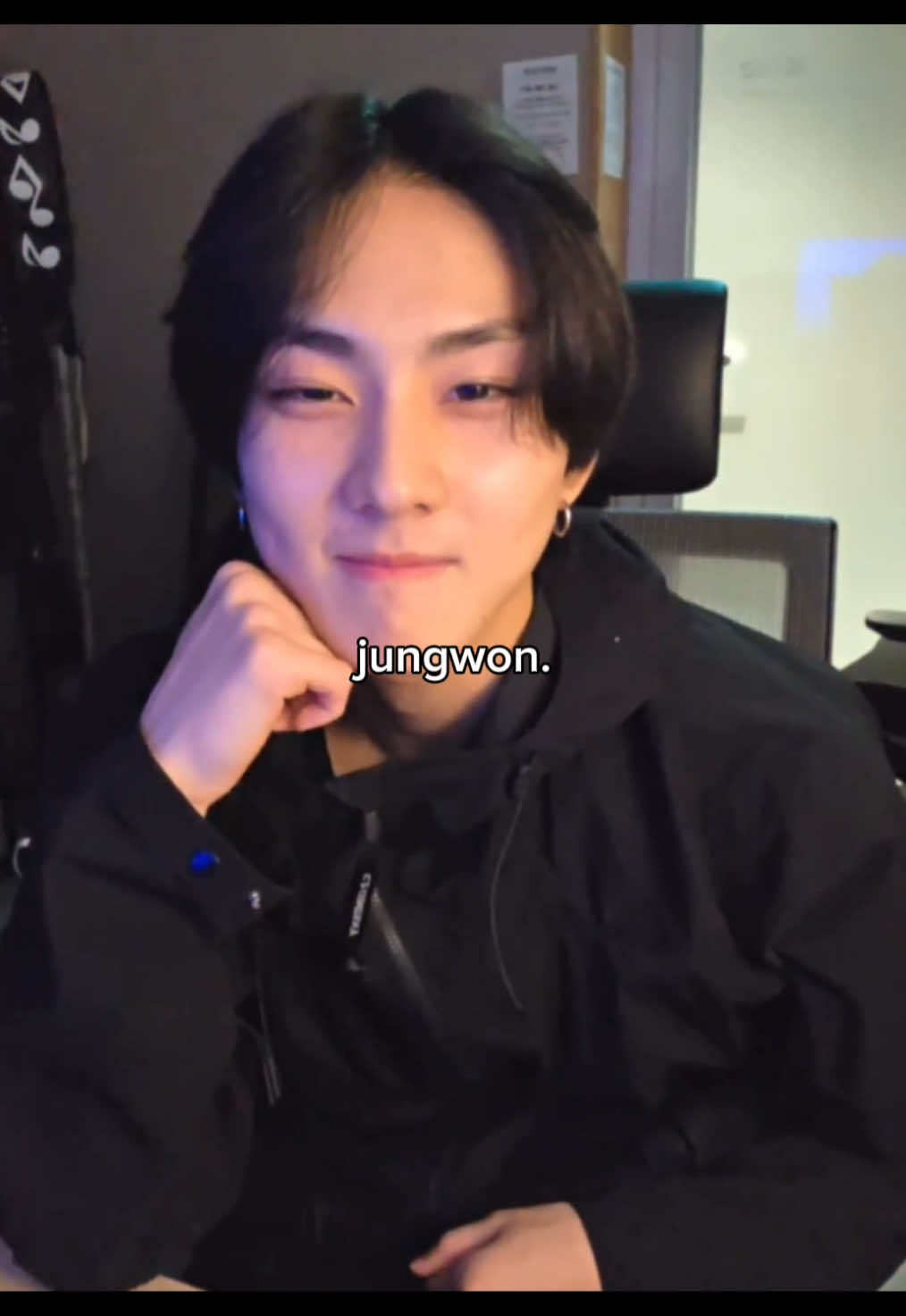 he’s so funny without trying  #enhypen #jungwon #core #funny #meme #leader #live #enoclock #compilation #foryou #kpop #kpopfunny #kpopfyp #yangjungwon #engene #fyp #viral 
