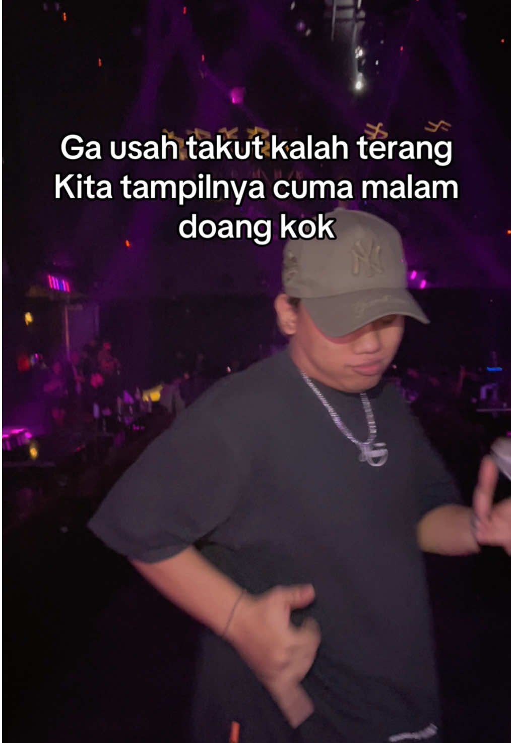 Soalnya Lebih suka yang gelap gelap #ambyarsenopati 