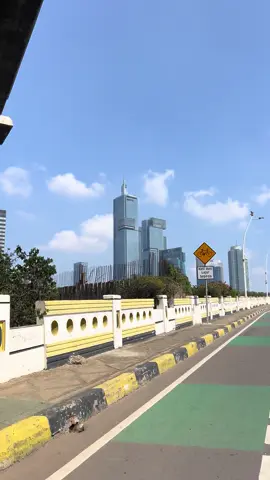 Ada yg merantau ke Jakarta ga nih ? #jakartaselatan #jakarta #reels #vibes #aesthetic 