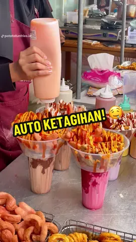Mix platter ditambah saus melimpah, minumannya nyegerin! Sekali cobain auto ketagihan 🤤🫶🏻 Yuk, wujudkan impianmu jadi pengusaha dengan gabung kemitraan Potato Fun Fries. 🤩 Dengan modal mulai dari 4 jutaan rupiah, kamu sudah bisa punya bisnis kentang crispy sendiri. Tak perlu khawatir, kami akan memberikan pelatihan dan bimbingan penuh sampai kamu siap mengelola bisnismu sendiri. Tunggu apa lagi? Langsung DM atau cek tautan di bio kami untuk info selengkapnya, ya! 🥰 #masterkulinerindonesia #potatofunfries #fypfood #kulinerhits #makanankekinian