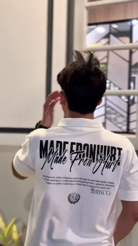 Polo dengan fittingan rapi dengan desan Luxury jangan sampai dilewatkan 🙂‍↔️🫵 #natasofficial #poloshirt #polozipper #fypage 