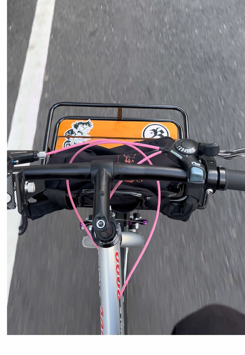 biar balance hidupnya #demam26 #commuterbike 