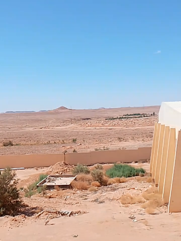 اجمل اطلالة للاقامة الجامعية 🙂💔(كالاهاري)...صحراء.قاحلة . . . #الشعب_الصيني_ماله_حل😂😂 #الاقامة_الجامعية  #غرداية #الجزائر_تونس_المغرب 