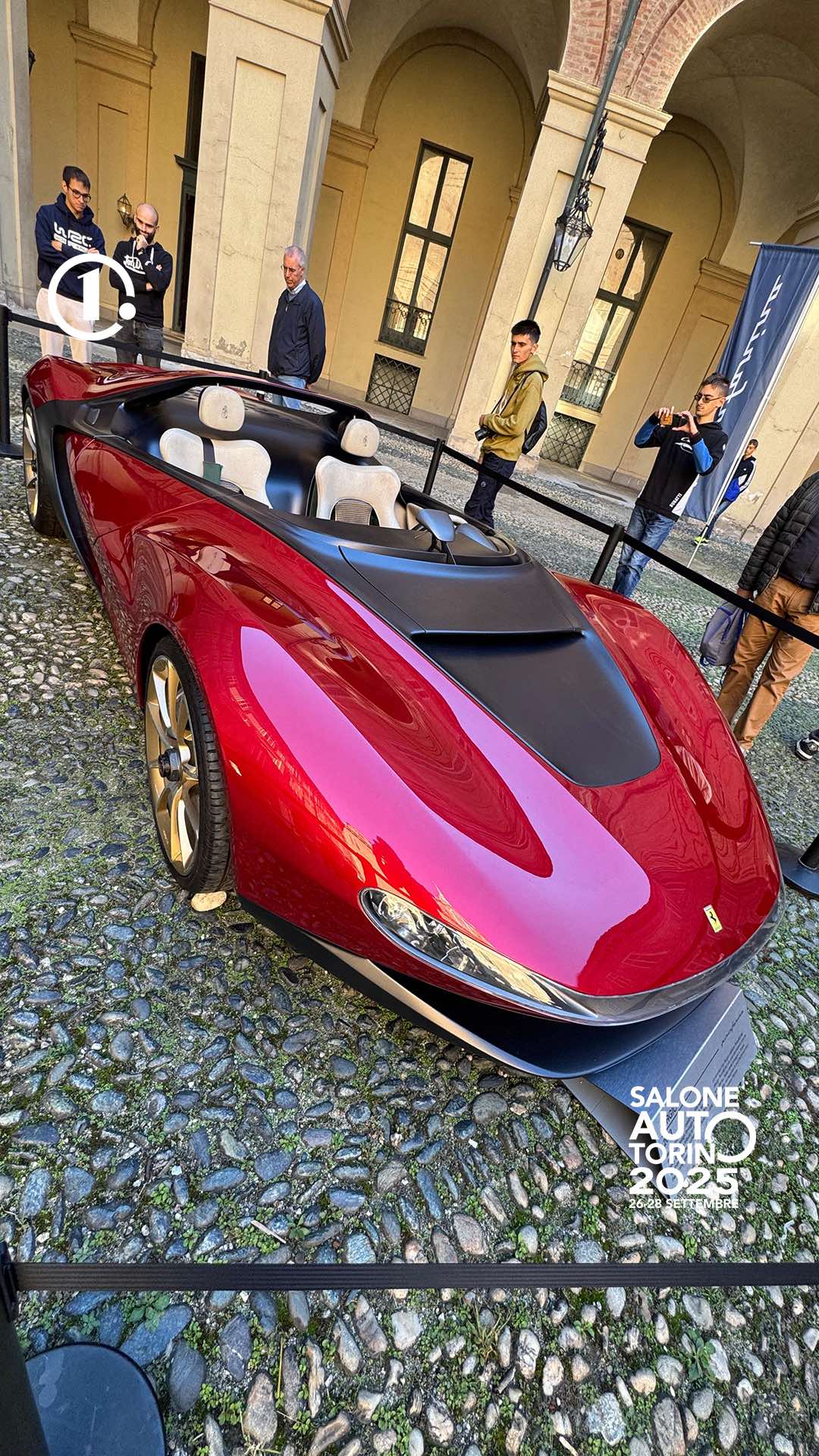 Una delle #Ferrari più rare di sempre è la #Pininfarina Sergio, in mostra al Salone dell’Auto di Torino 2025! Ne hanno fatte solo 6 ed è basata sulla 458 Speciale #FerrariSergio #motor1 #saloneautotorino @lorenzo.curatti 