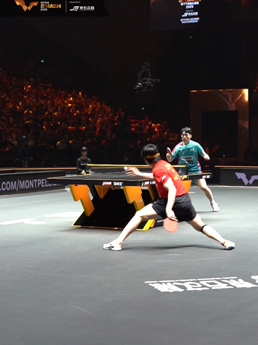 Chop block ➜ forehand = ART 🎨🔥 Wang Chuqin moves into the round of 32 with a 3-0 win over Jang Woojin here at the China Smash 🇨🇳🏓@World Table Tennis 
