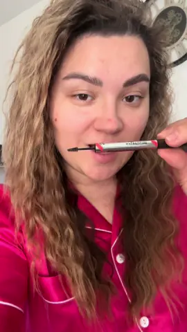 Ceară de sprâncene Lami Brow, perfectă pentru efectul de laminare. Susțin afacerile românești și persoanele modeste, care crează și se dezvoltă!  Luiza Tănase Make-up, din Rm. Vâlcea! #cearadesprancene #brow #rmvalcea #makeup #afacereromania 