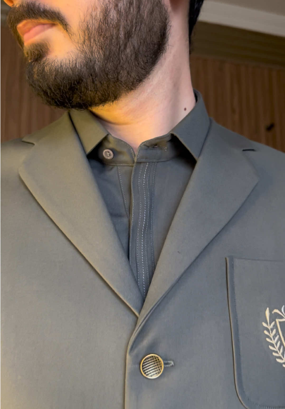 Ready for Barat.Dress by #khayatulnajambysameerhaseeb #coatstylewaistcoat#collarsuit 