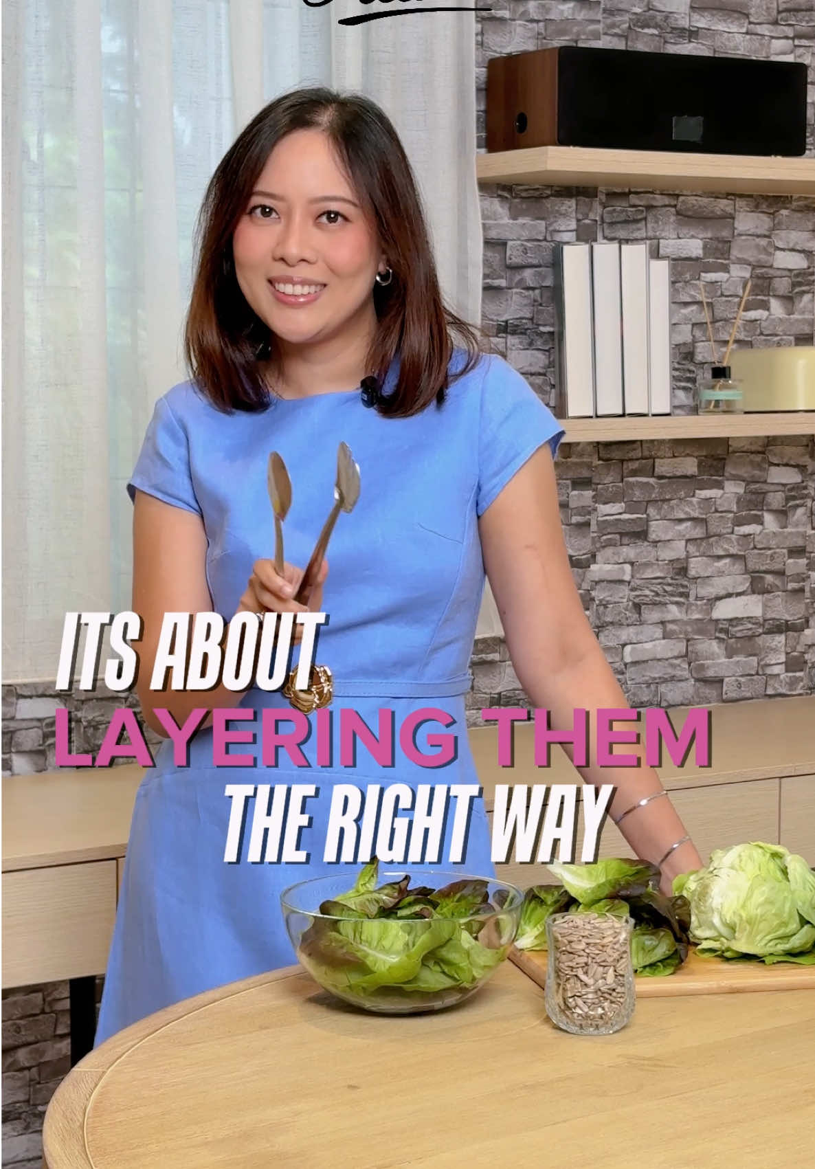 Nak glowing skin kena layer skincare dengan betul. Avoid mixing strong actives yang boleh irritate your skin. Instead, pair gentle acids macam AHA, BHA, and PHA dengan powerful ingredient like Activated C. Baru lah kulit jadi cerah, sekata and tak kusam. Simple yet effective for a glowy glass skin routine. Try lah! @Kiehl’s Malaysia #MYKiehls