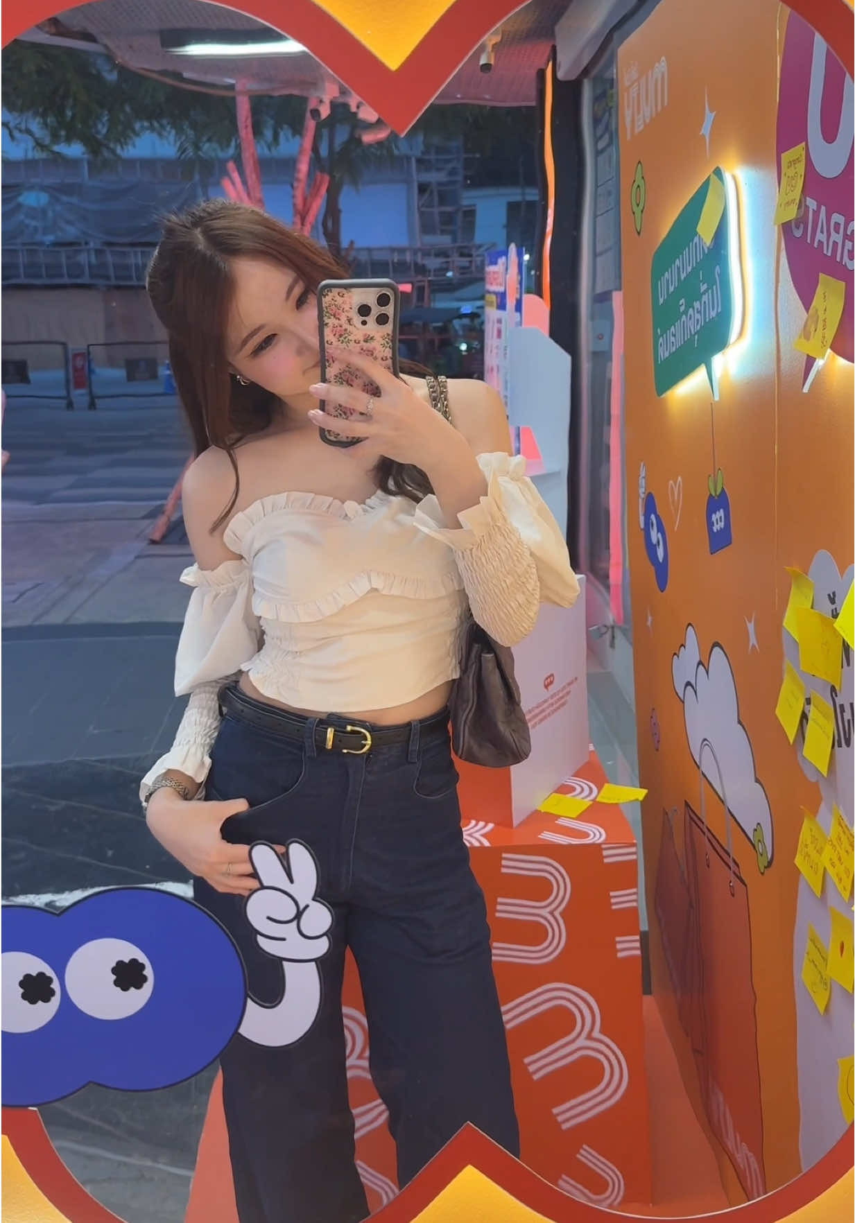 Cheers to all CU grads! 🎓🩷✨ Multy ร่วมแสดงความยินดีกับบัณฑิตจุฬาทุกคน แวะมาถ่ายรูปกันได้ที่ Multy siam square soi 5 ได้เลยย💌♥️ @MULTY  #multy #chula #cu 