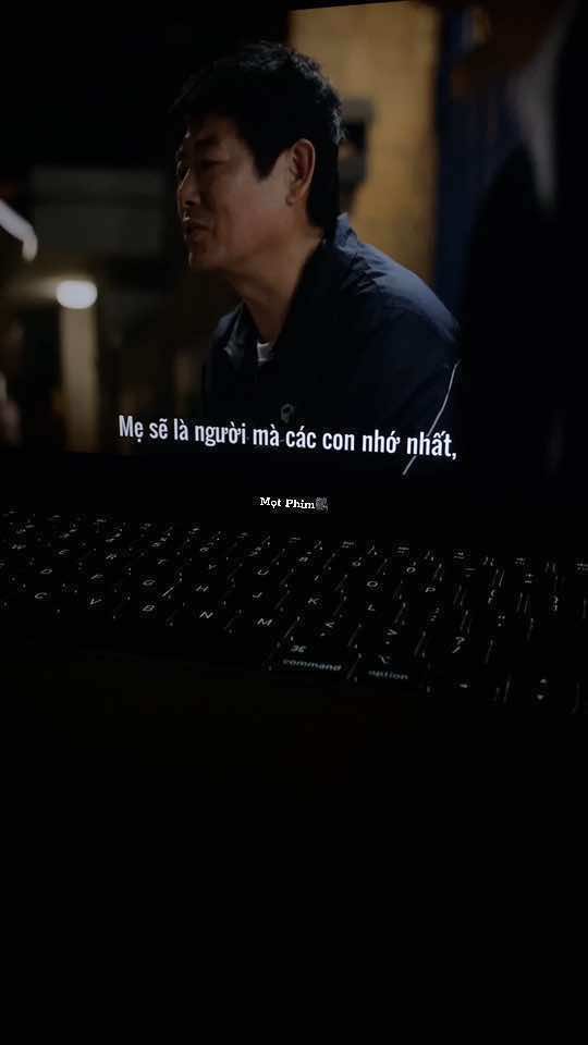 Khi nào bạn nhớ mẹ nhất? #motphim🎥 #reply1988 #fyp #me 