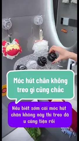 Treo quần áo, túi xách, dụng cụ bếp… cái nào cũng ok hết 😍 Không cần khoan tường, không cần keo dán, muốn đổi chỗ lúc nào cũng được. Xài đi xài lại nhiều lần mà chẳng để lại vết keo luôn đó!  #cochutchankhong 