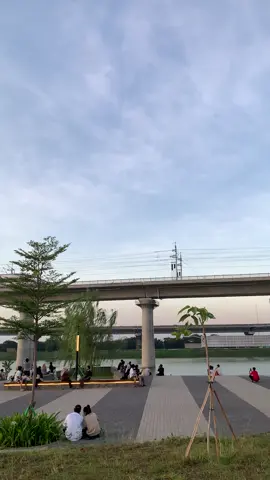 Nyore yang kejauhan😂#danaudeltamascikarang#cikarangpeople#deltamascikarang 