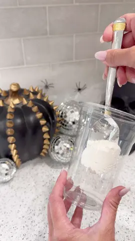 Chocolate Milk but make it spooky 👻 Adding these little ghosties using marshmallow fluff is the cutest Halloween treat. Share with a Halloween loving friend 🖤 #halloweenparty #halloweenpartyideas #halloweenideas #halloweensnacks #halloween          