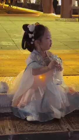 Chị Hằng nhà ai mà có 1 mẩu thế này 🤭 #trungthu #thoitrangtreem #baby #viral #trending 