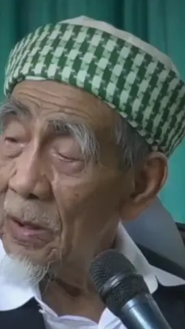 #ngaji #mbahmaimoen #gusbaha #khbahaudinnursalim . . . #ngajiterus