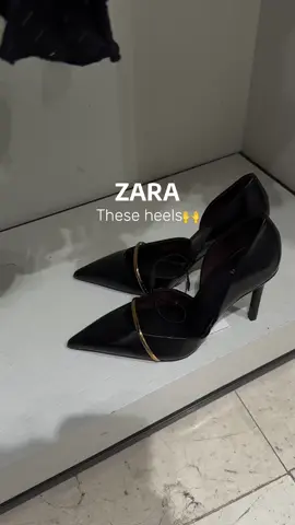 These heels are just perfect 👌🖤 #zaranewin #zarahaul #zarashoes #zaraheels #newinzara 