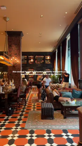 I’m going to be honest, Ye Tavern in Princeton, NJ is super aesthetic but the drinks did not live up to the vibes.  They also have a brunch menu as well that I didn’t try. But I’d probably come back for coffee/tea and sit in the lounge area and chill.  #princetonnj #njfoodie #aesthetichotels #microinfluencer 