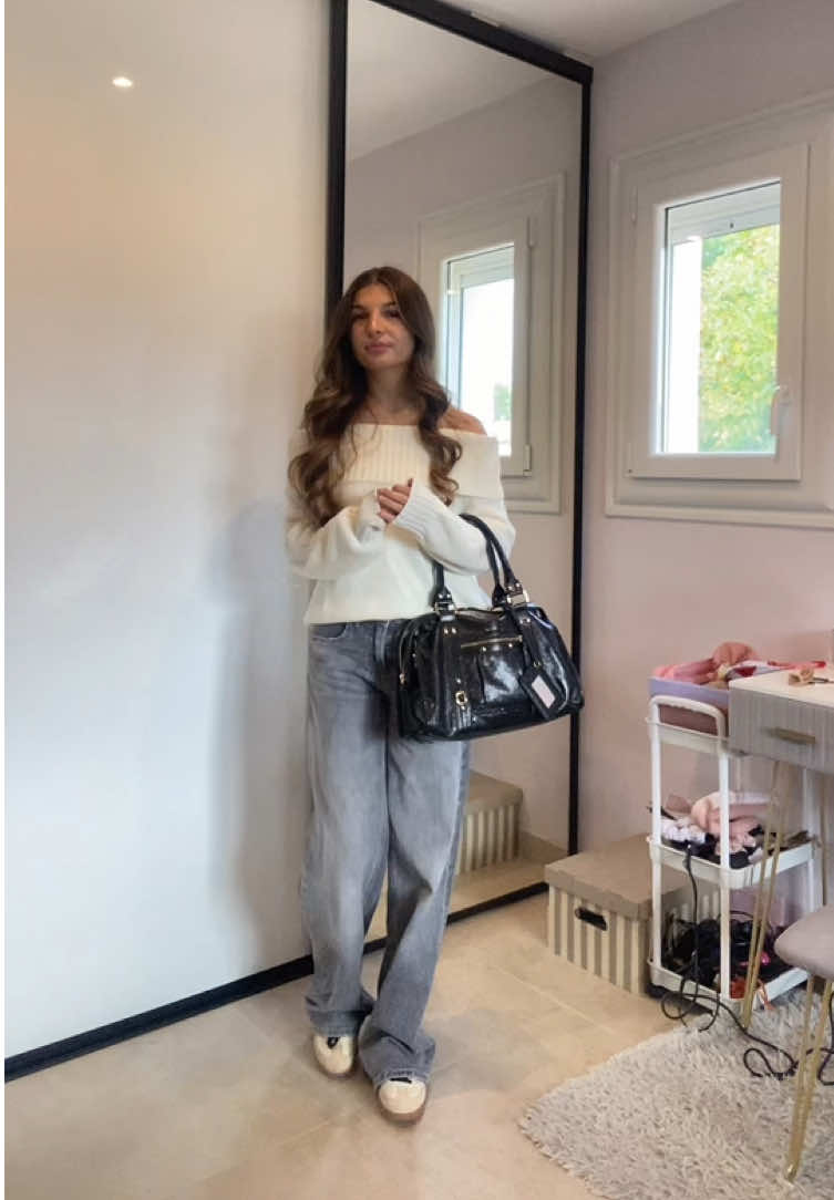 time to take out of the closet my sweaters #OOTD #outfit #fashion 