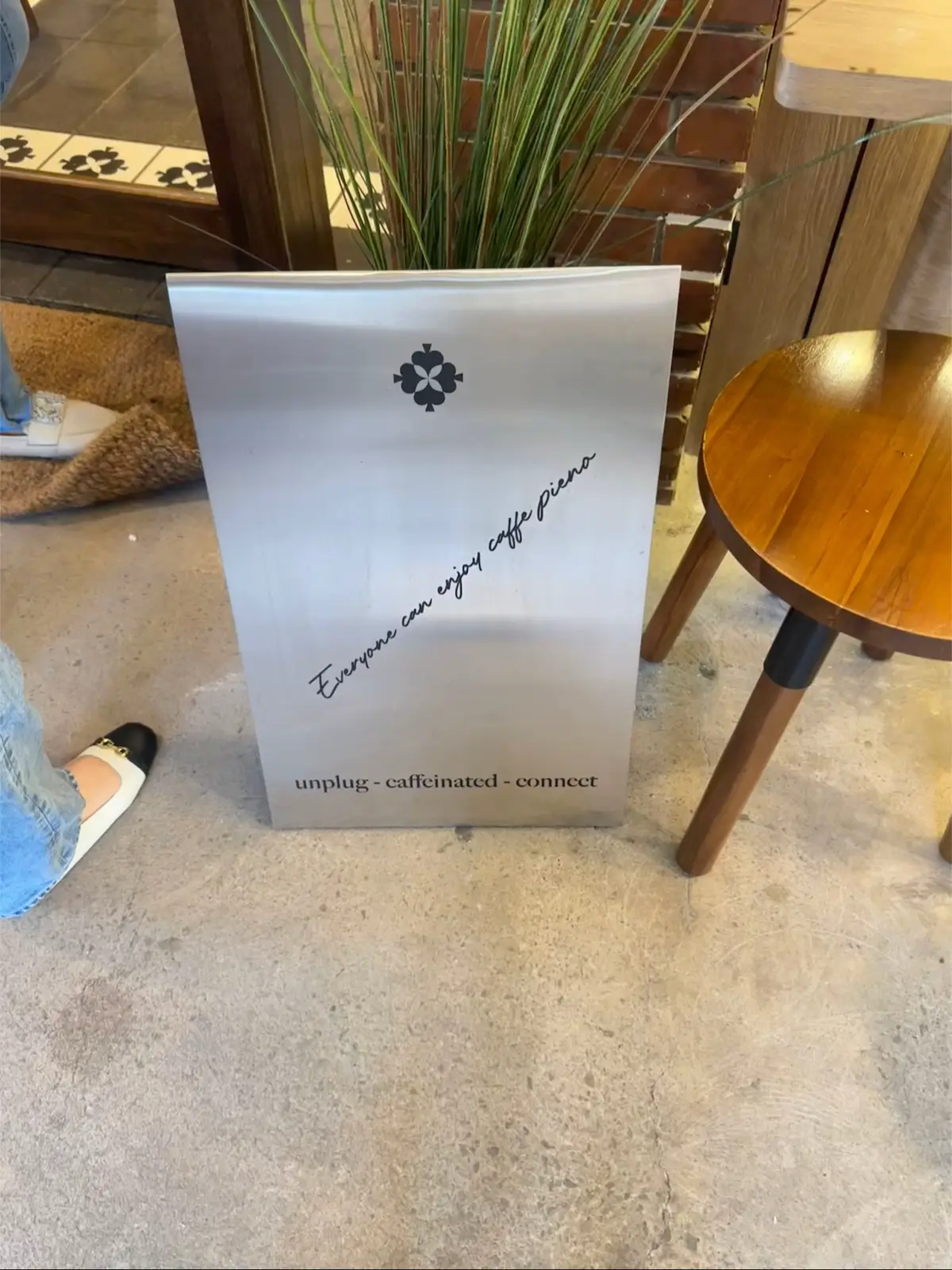 it’s been a while since my last photo dump🪞💌🔖