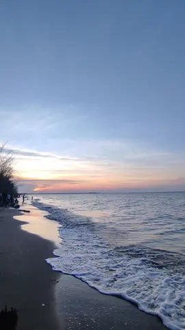 syahdu nyore di pantai panjiwa Indramayu #4u #velocity #beach #fypシ゚ #fyp 