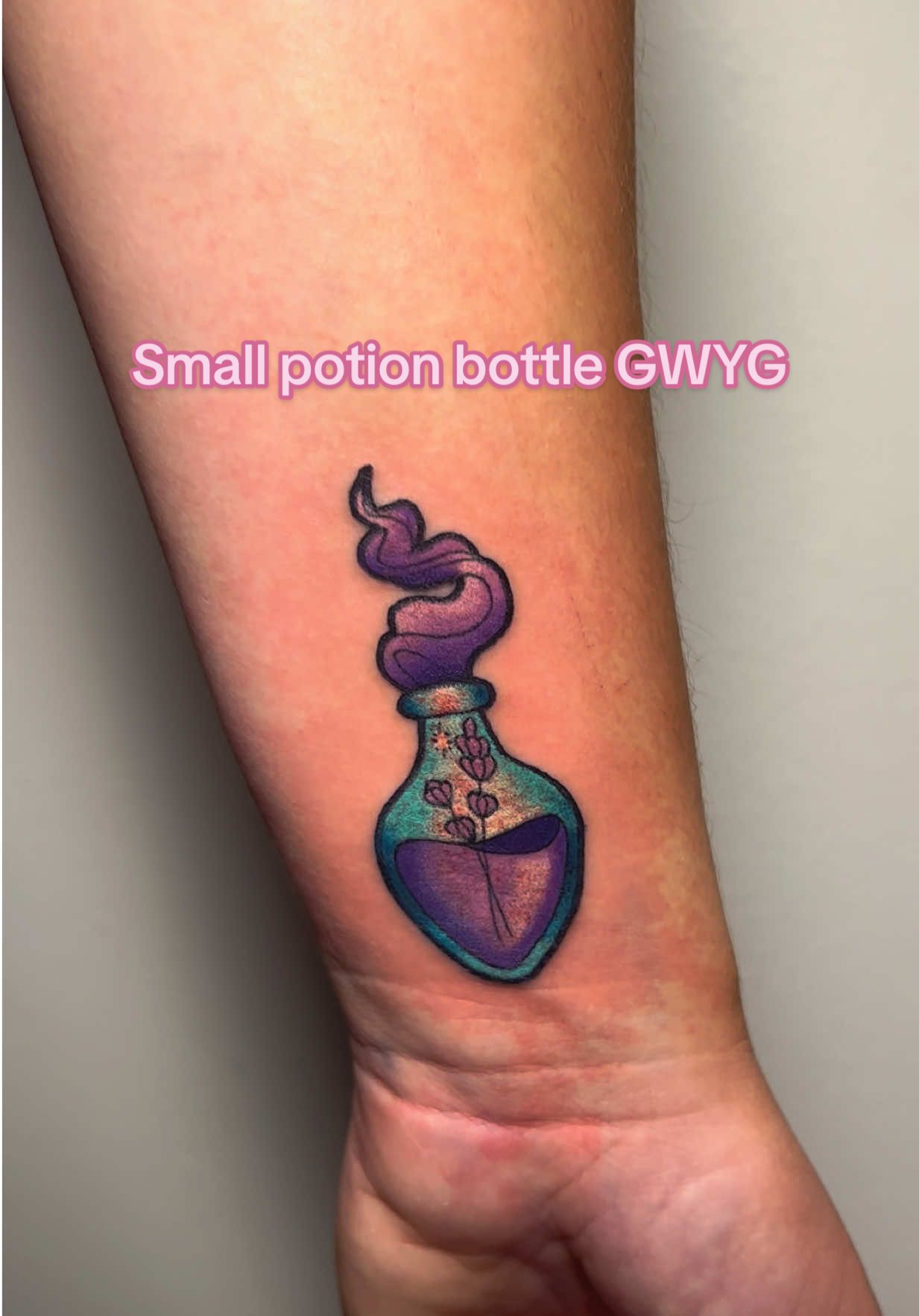 Small potion bottle GWYG 🪻
