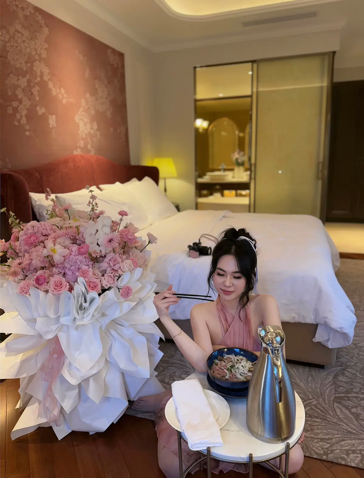 Góc này chưa phải góc đẹp nhất :)))...Góc đẹp nhất là ngồi cạnh anh 💕💜 #MLN #xh #fyp 