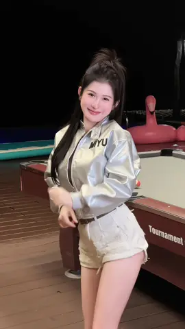 Khoác da mới về e lên lun cho nónggg 😍 #xuhuong #thinhhanh #fybシ #aokhoac #setdoxinh @Nguyễn Châm Anh 