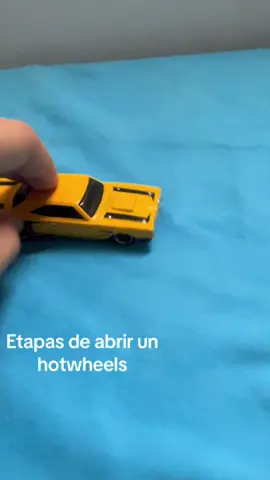 Etapas de abrir un hotwheels #hotwheels #hotwheel #hotweelscars 