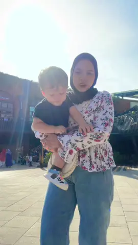 Outfit Guel dah kek Ibu beneran belom ? #singlemom #lululime #Aslan 