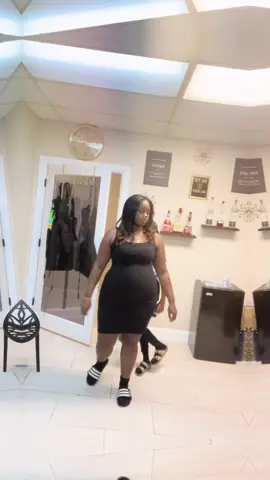 This mama is tired! Bt I’m still working. Y’all book and come see me #femalebarber #men #pregnant #barber #haircut 