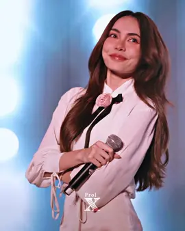 That damn smile🩷 #charlotteaustin #englot #englotinfinitytourineurope25 #1stfanmeetenglotinlondon 