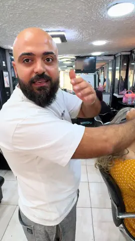 انبسطو هيك🙂 تأخرنا عل زبونة من وراكونننننن😅🤣🤣#sjm #salonjosephmarkarian1 #foryoupage #viralvideo #followers😘thanku🙏🙏❤️❤️❤️ 