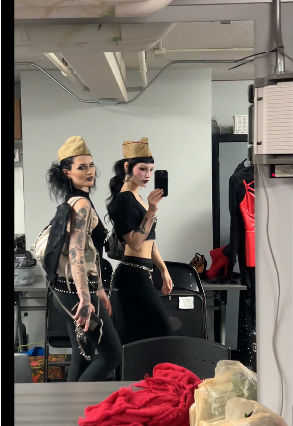 Such a fun night @Galalee #goth #outfit #gothic #OOTD #performance 