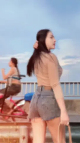 เขามันทรงดี ส่วนเราทรงตัวได้ก็บุญแล้ว😆#สาวบุรีรัมย์ #สาววัย30 #สาวชลประทาน #แฟนทหาร💂‍♀️💕 