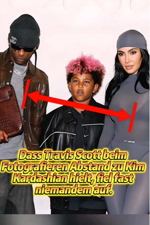 Fast niemandem fiel auf, dass Travis Scott während der Fotosession Abstand zu Kim Kardashian hielt, aber seine drei subtilen Bewegungen machten ihn zum ultimativen Gewinner.#tiktok #fyp #entertainment #celebrity #kim #travis 