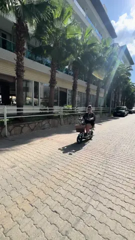 Who would have thought that Toni was the sensible driver out of us both 😂🙈 The perks of your sister owning a tour/scooter rental shop!  I tried driving this Casper today! Safe to say I should be banned hahahaha, so much harder than you imagine!  Have a good laugh at me scooting on by!  Azun tour, icmeler  #icmeler #holiday #sister #fun #turkey 