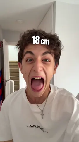 manita en boca JAJAJA 