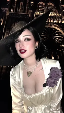 Lady Dimitrescu !!! #residentevil #residentevilvillage #dimitrescu #ladydimitrescucosplay #ladydimitrescu 
