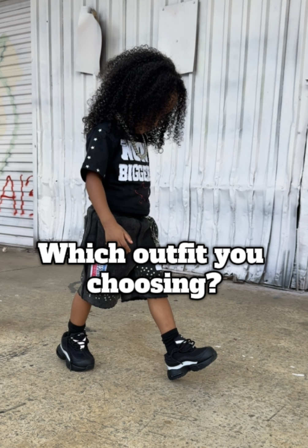 Which fit? 🥵 #fypシ #viral #toddlersoftiktok #toddleroutfits #toddlerfits 🔥