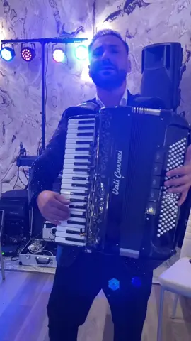 Hora de Români la Valea Doftanei 🩵 #muzica_pe_suflet #traditi #instrumental #vali #alexmediagrup 