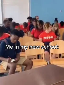 What the first day in high school feels like without any friends with you 😔 #fyppppppppppppppppppppppp #sad #aloneinhighschool 