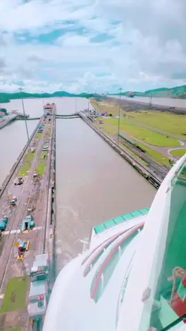 Panama Canal crossing #panamacanal #serenadeoftheseas 