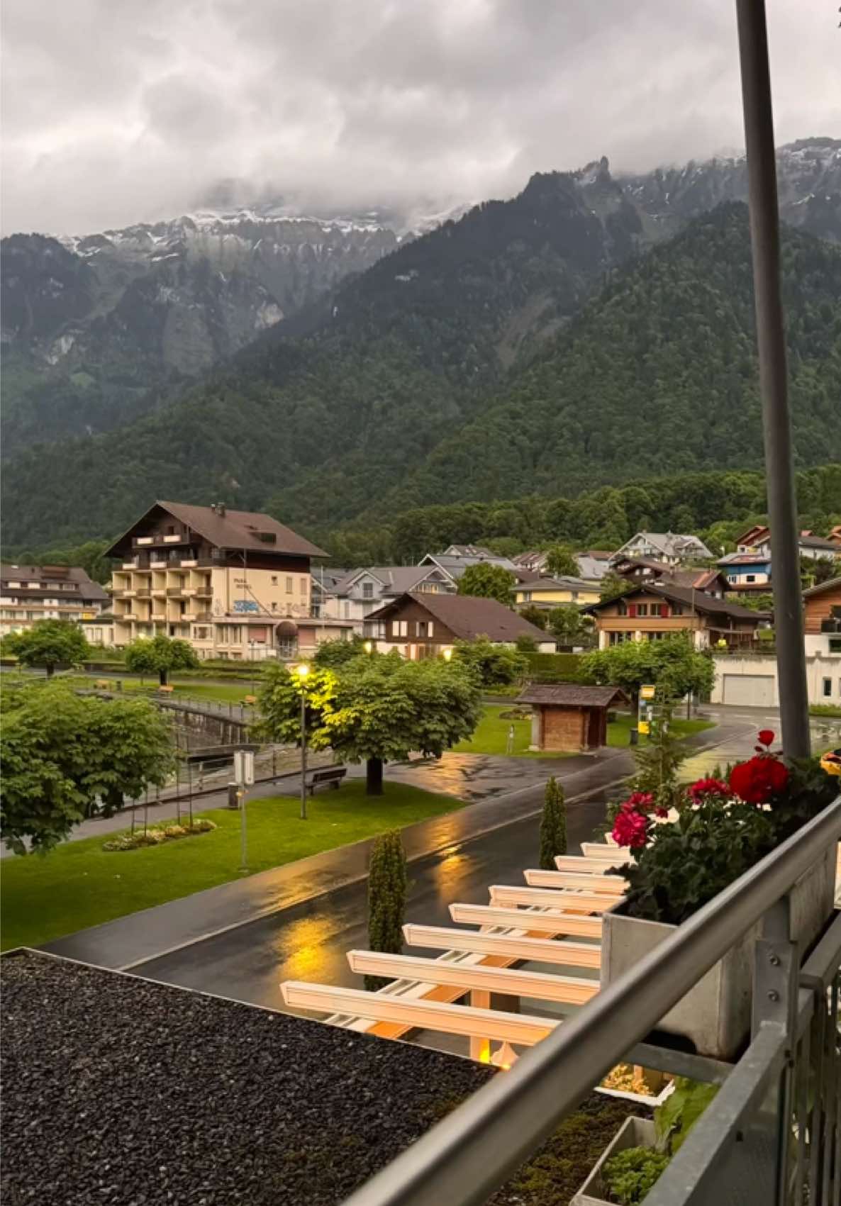 مكان الهواجيس 🥺                                   #explore #سويسرا🇨🇭 #fyp #انترلاكن 