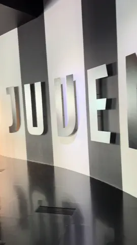F. I. N. O. A. L. L. A. F. I. N. E 🤍🖤 #juventus #museojuventus #iloveyou 
