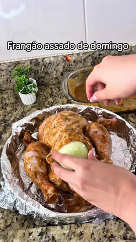 #frango #frangoassado #almocodedomingo #comidacaseira #cozinhatiktok 