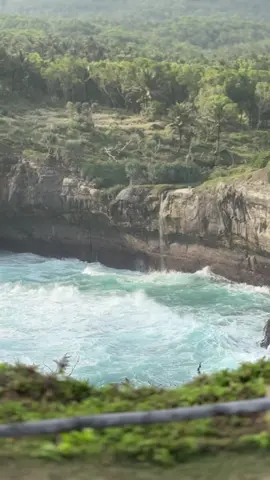 Masih Pacitan #pantaikarangbolongpacitan #pacitan #varioproper 