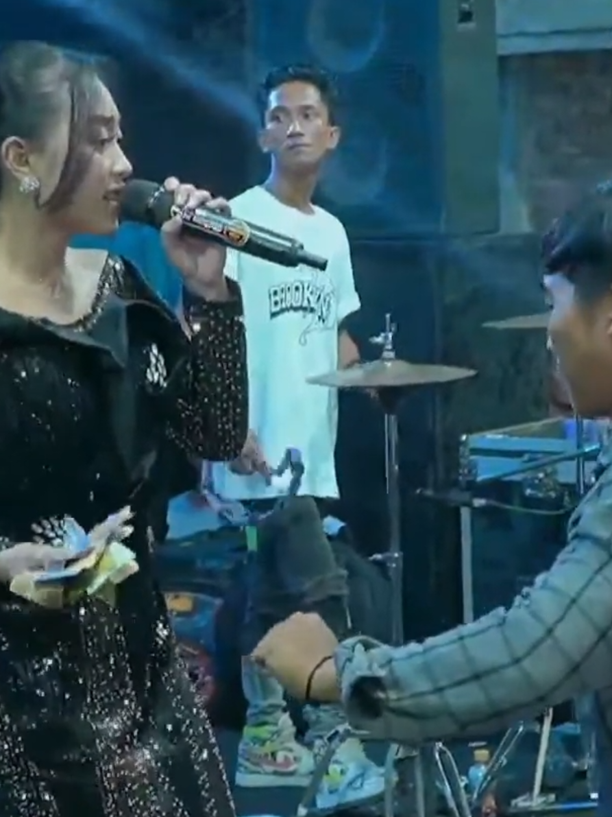#bolehsaja #evakholiq #fishmusic  @evakholiqreal 