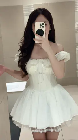 Màu trắng khỏi nói.. best seller