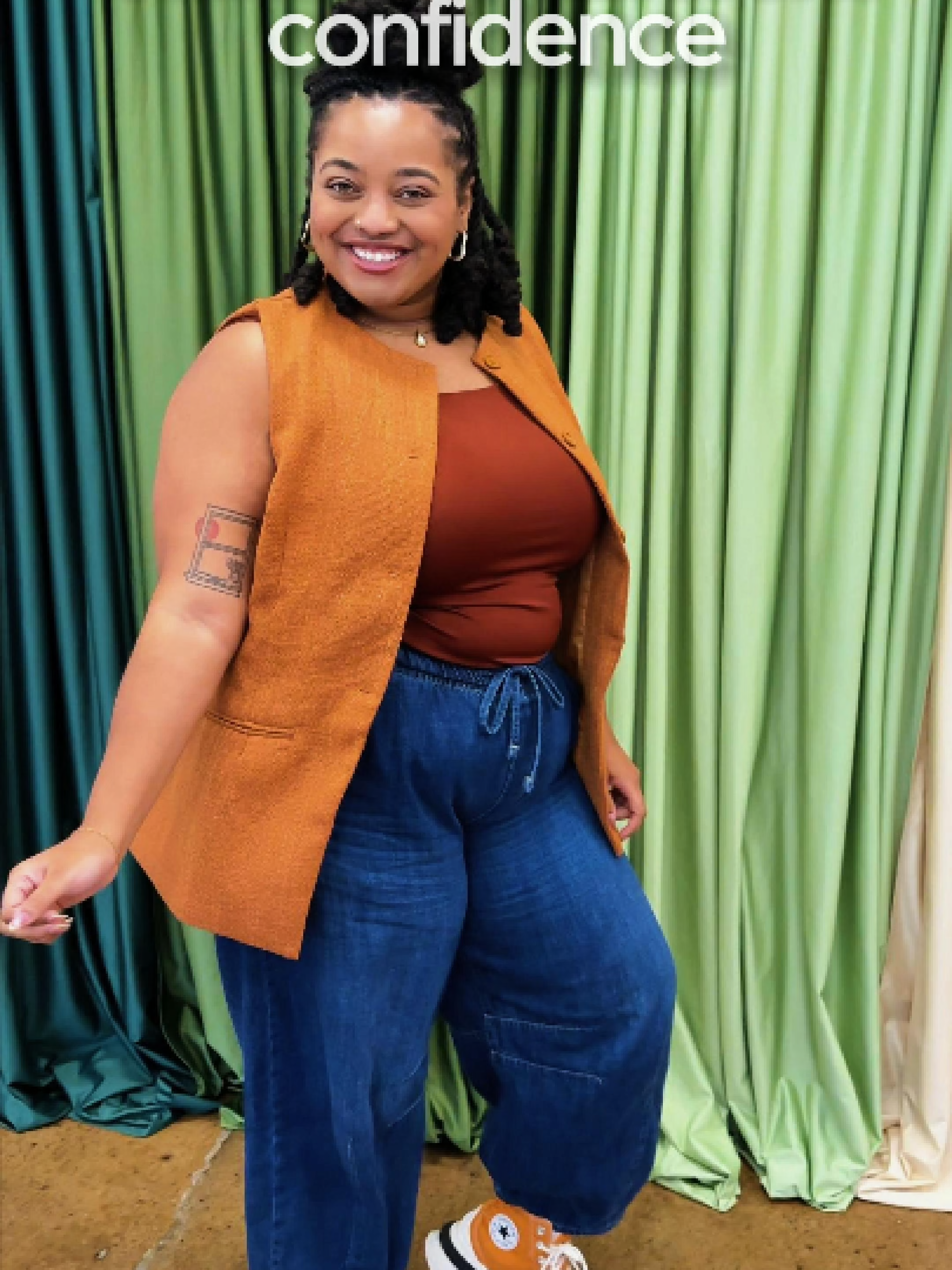 This weekend was pure magic at @thebusybre_'s Busy Creative Summit in Durham! ✨ From being someone's answered prayer to meeting someone who knows my tiny hometown in a different state, to realizing I'm not the same anxious person I used to be. When you consistently show up for your growth, God continues showing up for you too. The compound effect is REAL y'all. Every small brave moment builds into unshakeable confidence. #godwinks #creativecommunity @herblackhand @leaveittomia_ @thehonestplan